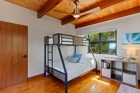 Bedroom - 320 Lower Kimo Dr, Kula, HI 96790 photo 3 of 6