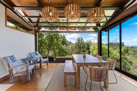 Dining - 320 Lower Kimo Dr, Kula, HI 96790 photo 2 of 2