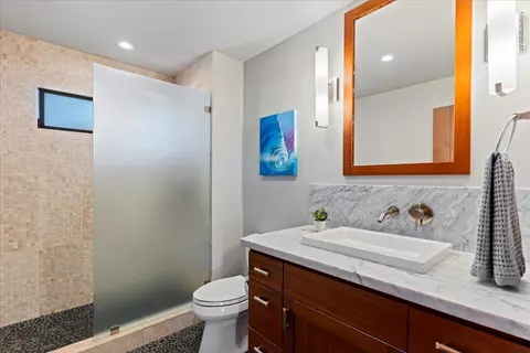 Bath - 320 Lower Kimo Dr, Kula, HI 96790 photo 2 of 3