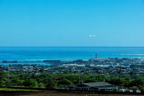 62 Moolu St, Wailuku, HI 96793
