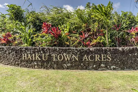 500 Auwaha St UNIT B, Haiku, HI 96708
