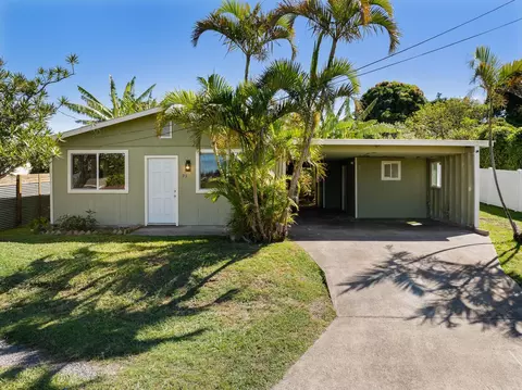 93 Kealaloa Ave, Makawao, HI 96768
