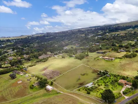 1351 Pulehuiki Rd # 2, Kula, HI 96790