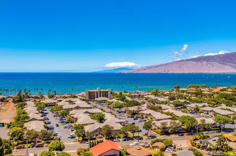 480 Kenolio Rd #28-206, Kihei, HI 96753