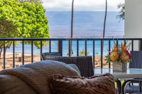 300 Hauoli St #B-11, Wailuku, HI 96793