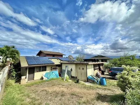 924 Puuloa St, Wailuku, HI 96793