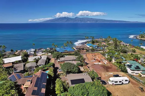 5184 Lower Honoapiilani Rd #C, Lahaina, HI 96761