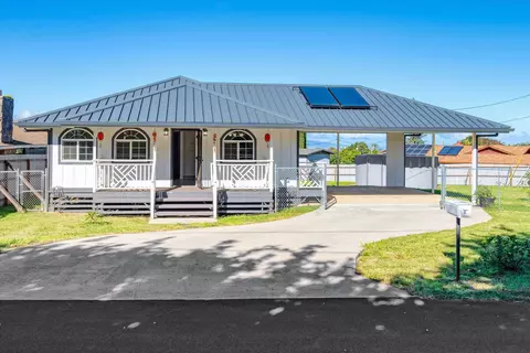 6 Kuhina Pl, Makawao, HI 96768