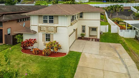 38 Maunaleo St, Wailuku, HI 96793