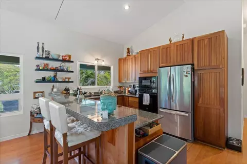 Kitchen - 134 Uakoko Pl, Haiku, HI 96708 photo 5 of 5