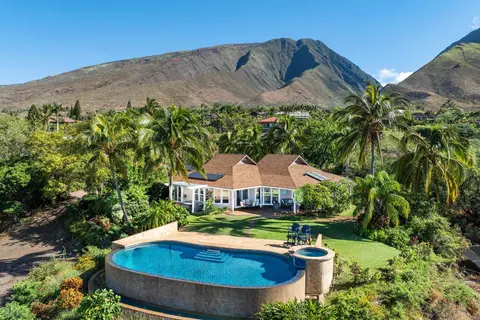 21 W Huapala Pl #A, Lahaina, HI 96761