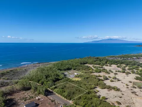 21 Pohaku Aeko St #B, Lahaina, HI 96761