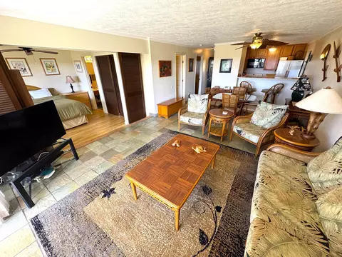 50 Kepuhi Pl #110, Maunaloa, HI 96770