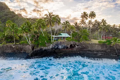 355 Wailua Rd, Hana, HI 96713