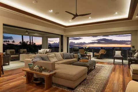 3898 Waakaula St, Kihei, HI 96753