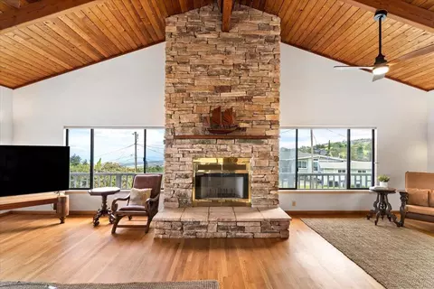 Living - 5791 Lower Kula Rd, Kula, HI 96790 photo 1 of 3