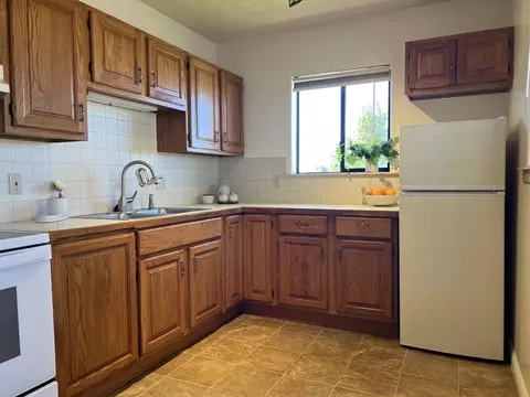 Kitchen - 5791 Lower Kula Rd, Kula, HI 96790 photo 7 of 8