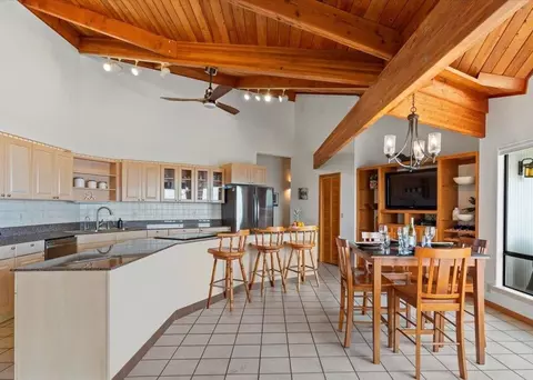Kitchen - 5791 Lower Kula Rd, Kula, HI 96790 photo 1 of 8
