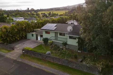 306 Hulali St, Makawao, HI 96768