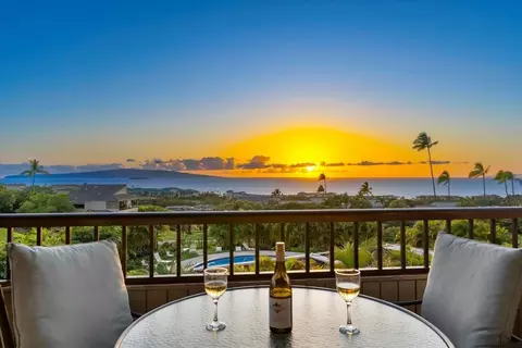 10 Wailea Ekolu Pl #706, Kihei, HI 96753