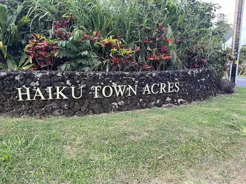 821 Auwaha St UNIT A, Haiku, HI 96708