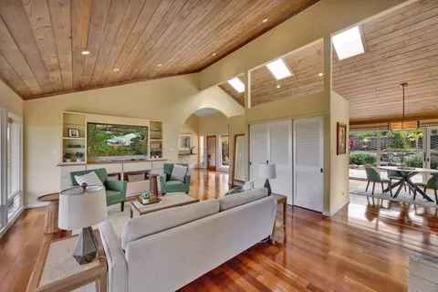 Living - 1461 Naalae Rd, Kula, HI 96790 photo 4 of 4