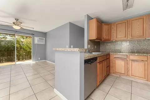 480 Kenolio Rd #29104, Kihei, HI 96753