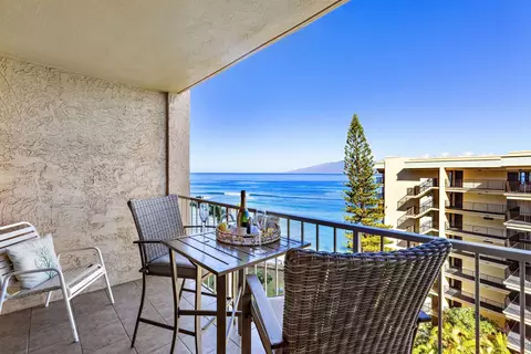 4365 Lower Honoapiilani Rd #802, Lahaina, HI 96761
