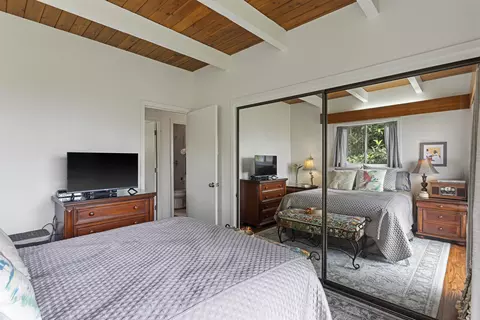 Bedroom - 10 Meakoho Pl, Kula, HI 96790 photo 5 of 6