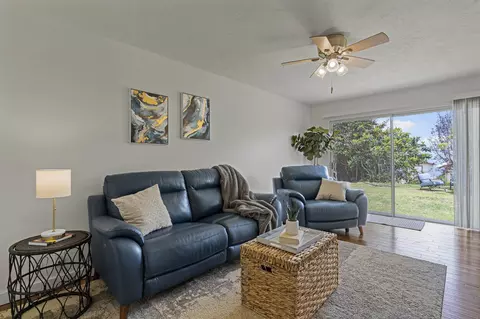 Living - 10 Meakoho Pl, Kula, HI 96790 photo 2 of 5