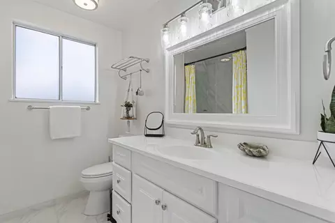Bath - 10 Meakoho Pl, Kula, HI 96790 photo 2 of 4