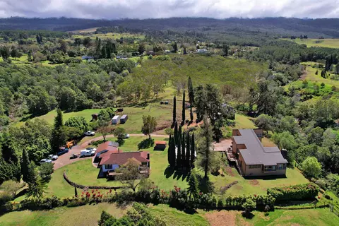 16 Kekaulike Ave, Kula, HI 96790