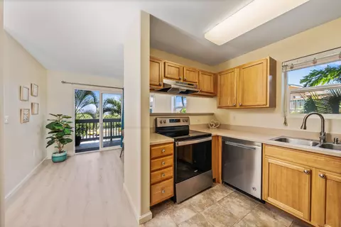 10 Heather Ln #225, Lahaina, HI 96761
