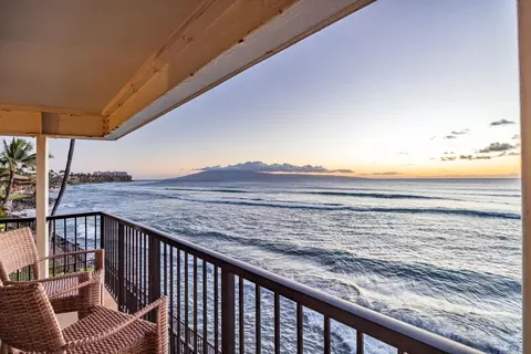 3823 Lower Honoapiilani Rd #209, Lahaina, HI 96761