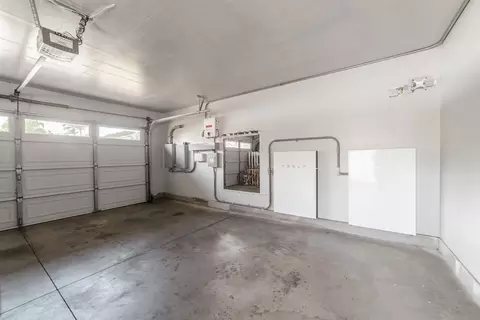 Entry Way - 121 Molehulehu Loop, Kahului, HI 96732 photo 5 of 5