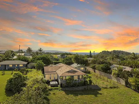 943 Kokomo Rd, Haiku, HI 96708