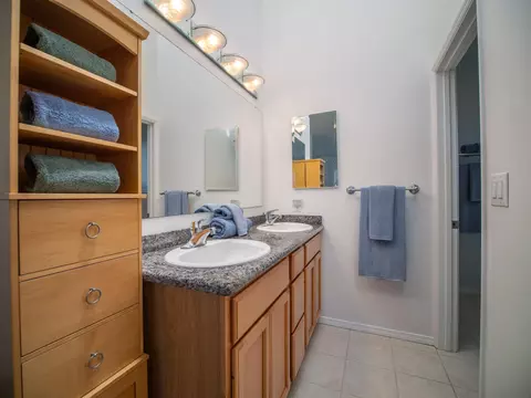 Bath - 1515 Lower Kimo Dr, Kula, HI 96790 photo 1 of 4