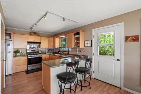 Kitchen - 119 Ka Dr, Kula, HI 96790 photo 3 of 5
