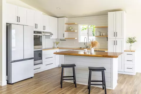 155 Iniiniki St, Wailuku, HI 96793