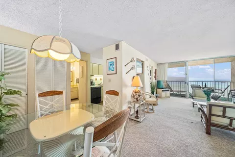 4365 Lower Honoapiilani Rd #1206, Lahaina, HI 96761
