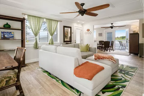 2038 Kahekili Hwy, Wailuku, HI 96793
