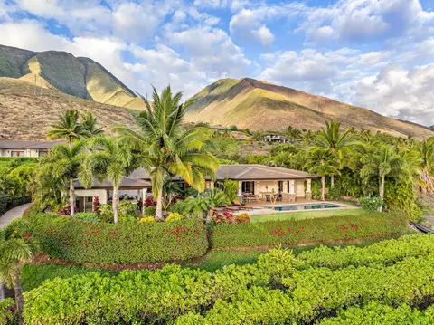 858 Kai Hele Ku St #B, Lahaina, HI 96761