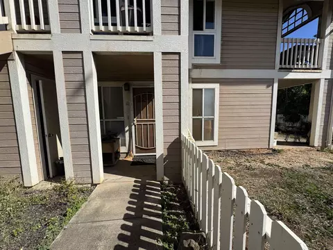 17 Kopi Ln #6-102, Wailuku, HI 96793