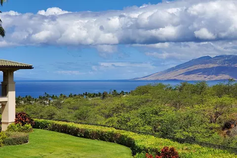 71 Wailea Gateway Pl #7-203, Kihei, HI 96753