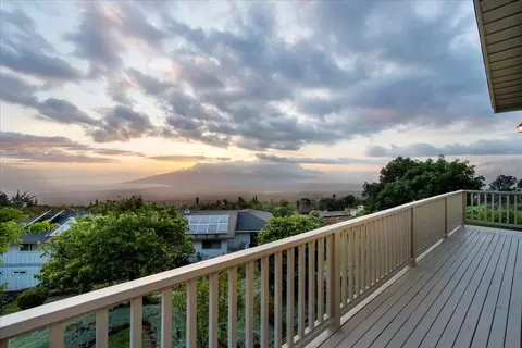 89 Holomakani Dr, Kula, HI 96790