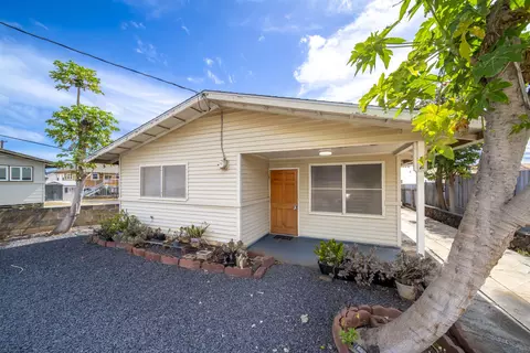 22 Maluhia Dr, Wailuku, HI 96793