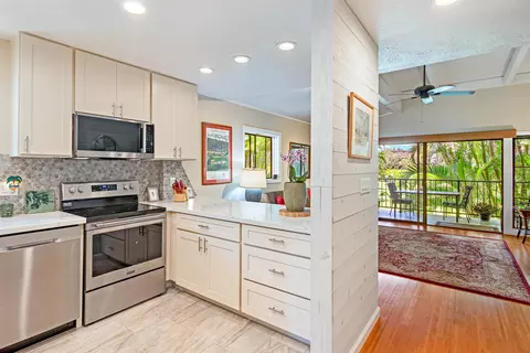 3788 Lower Honoapiilani Rd #D101, Lahaina, HI 96761