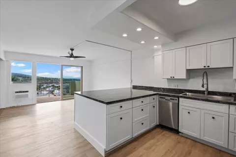 2158 Main St #704, Wailuku, HI 96793