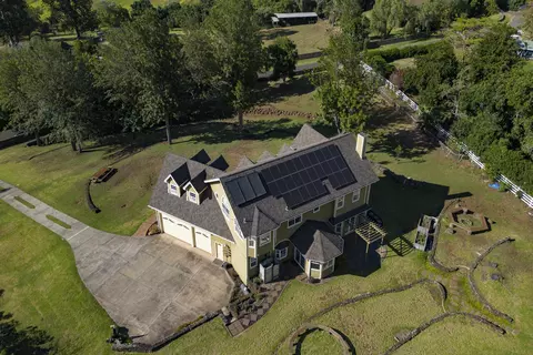 450 Hoopalua Dr, Makawao, HI 96768