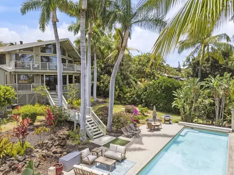 563 Mikioi Pl, Kihei, HI 96753